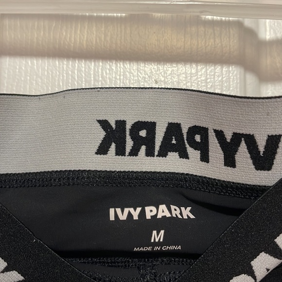 Ivy Park cropped leggings - Picture 3 of 3